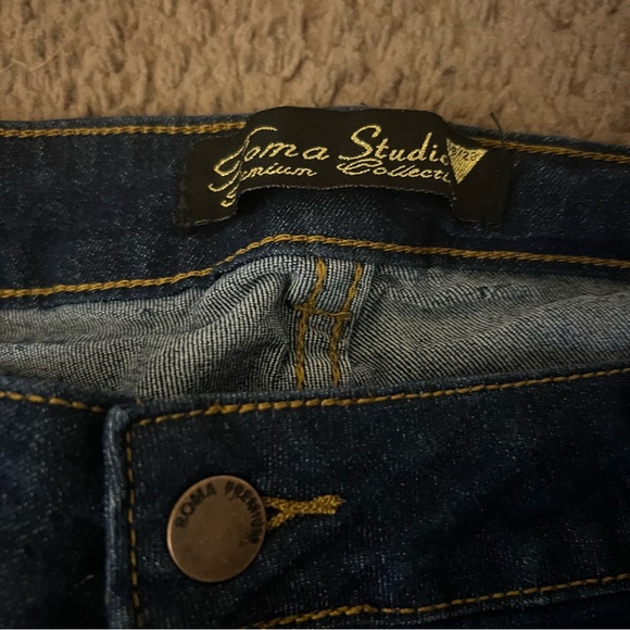 Patched Denim Jeans - Picture 5 of 7